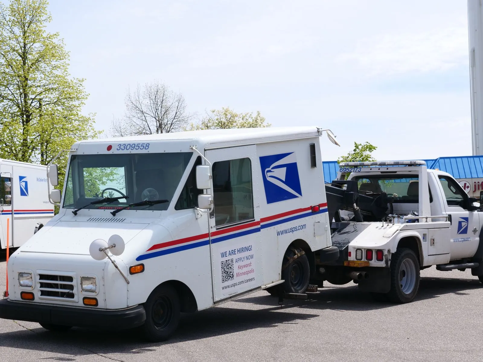What to Include in an Office Courier Pickup